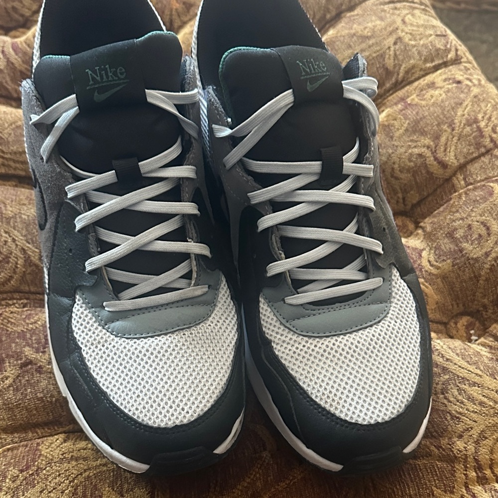 Nike Men's Black, Gray, and Green Sneakers - Picture 2 of 5